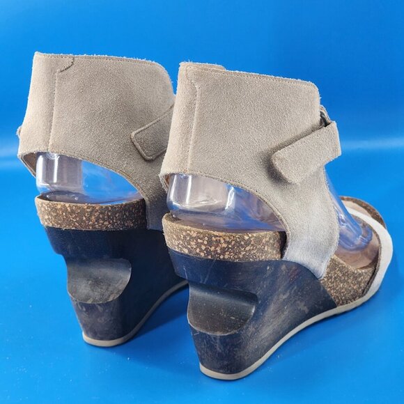 TSUBO Women's Tehina Platform Cut Out Wooden Wedge Heel High Top Sandal - Picture 5 of 10